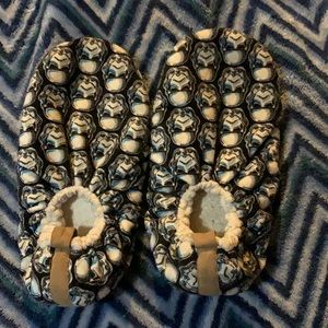Star Wars cozy (men’s or women’s) slippers!